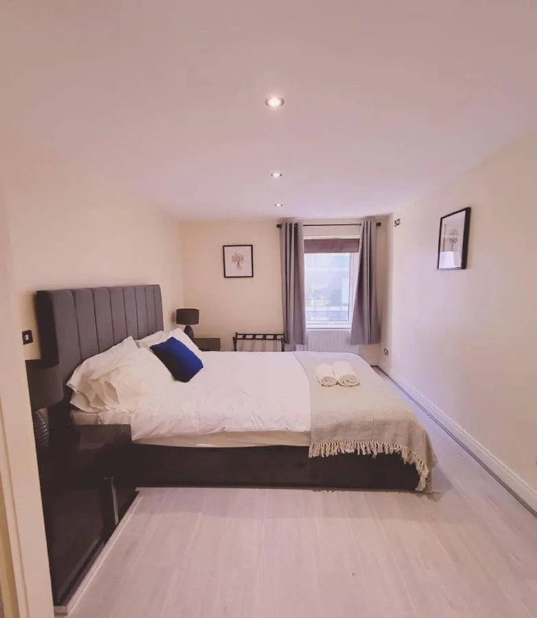 Central City Apartment - Free Parking Belfast