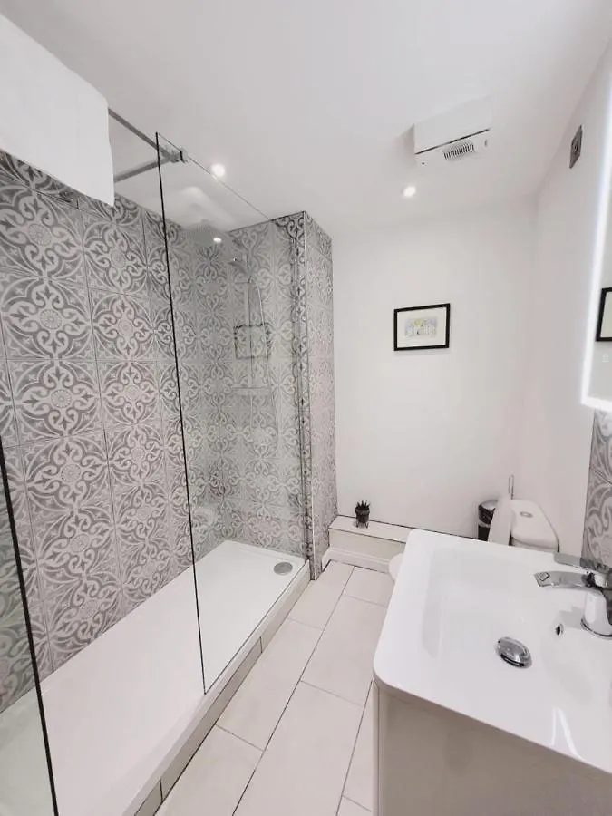 Central City Apartment - Free Parking