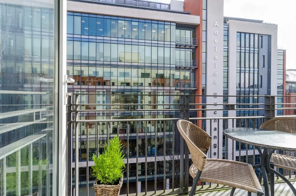 Central City Apartment - Free Parking 0*, Belfast