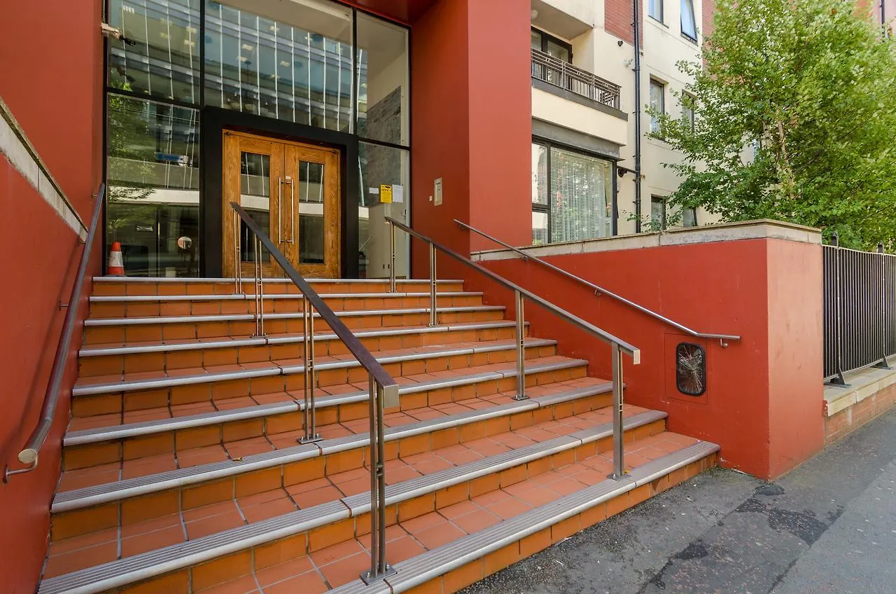 Central City Apartment - Free Parking Belfast